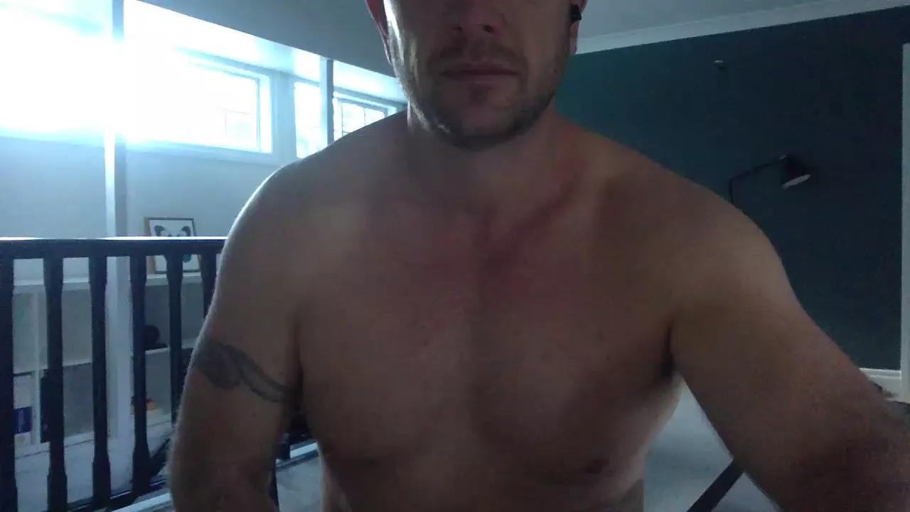 Dartanian001 on Cam4 