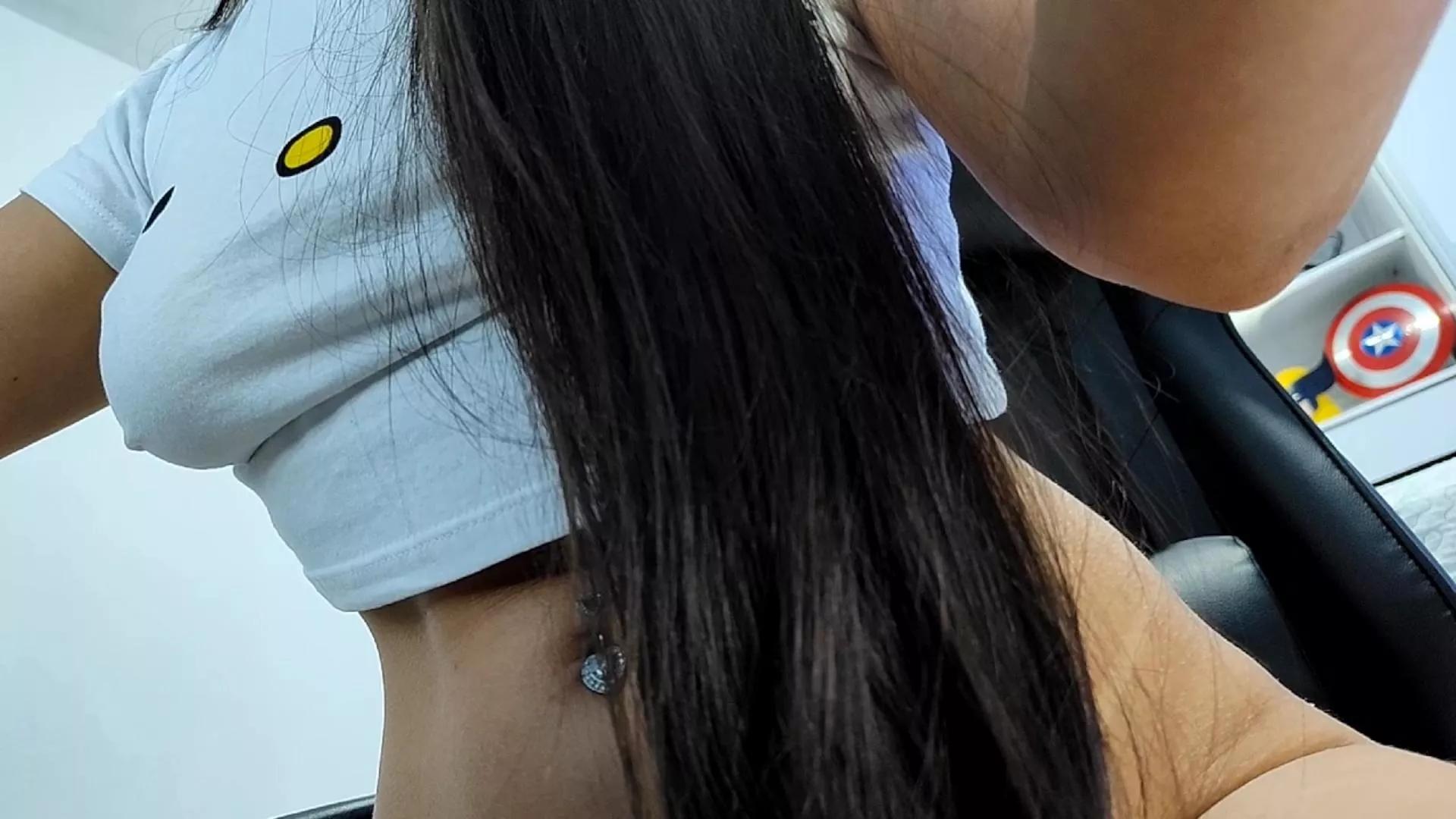 Deelunaa on Cam4 