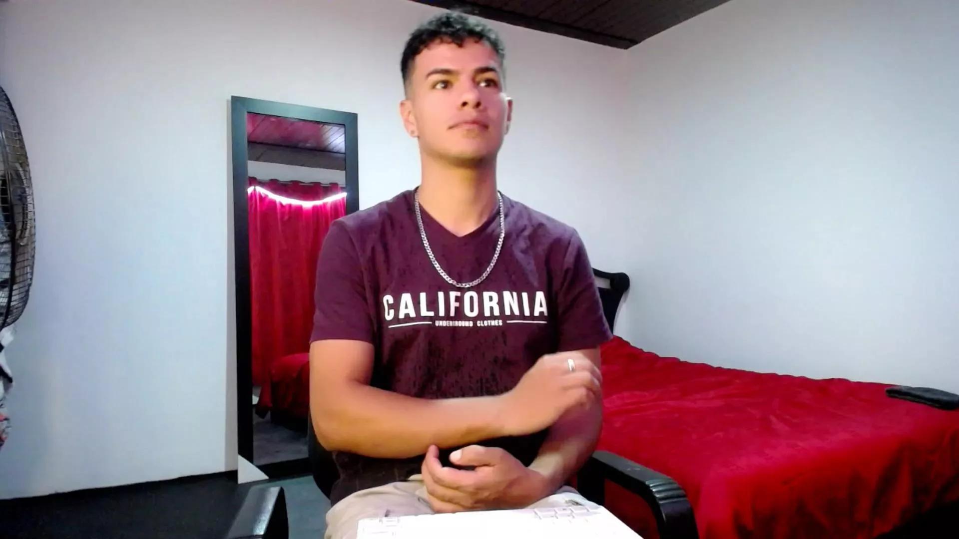 Deiby69 on Cam4 