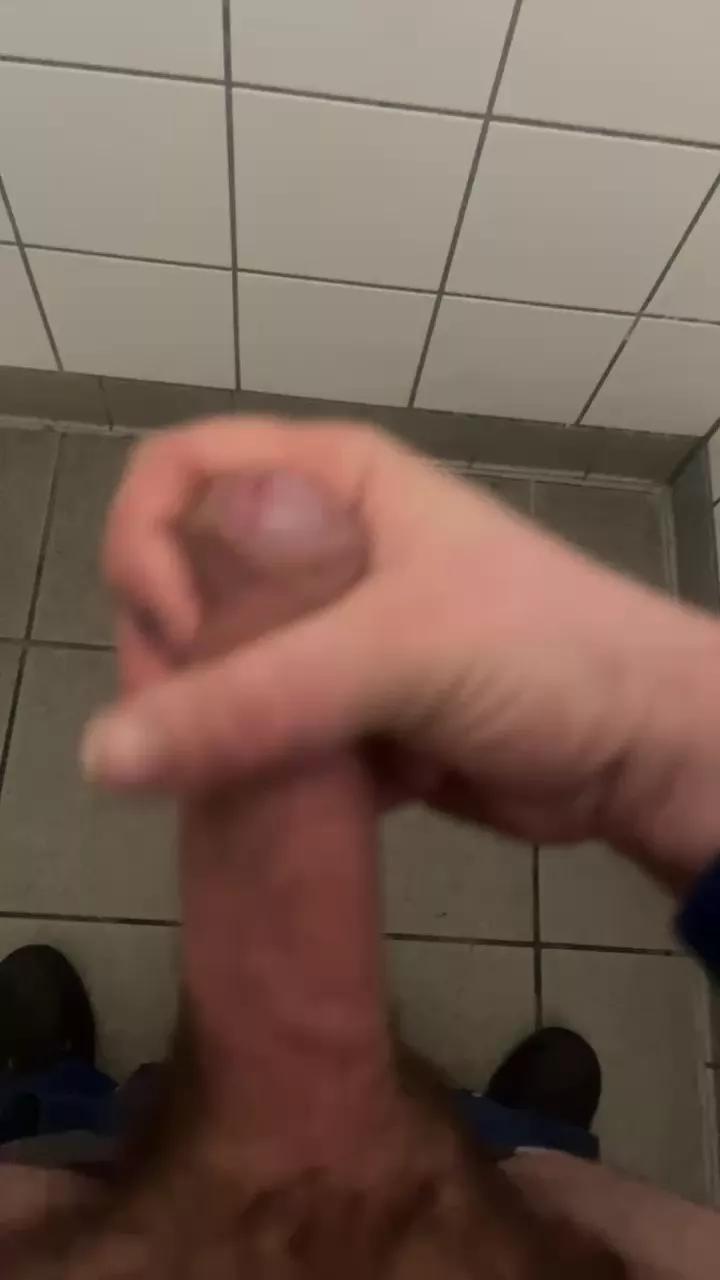 Dickersw02 on Cam4 
