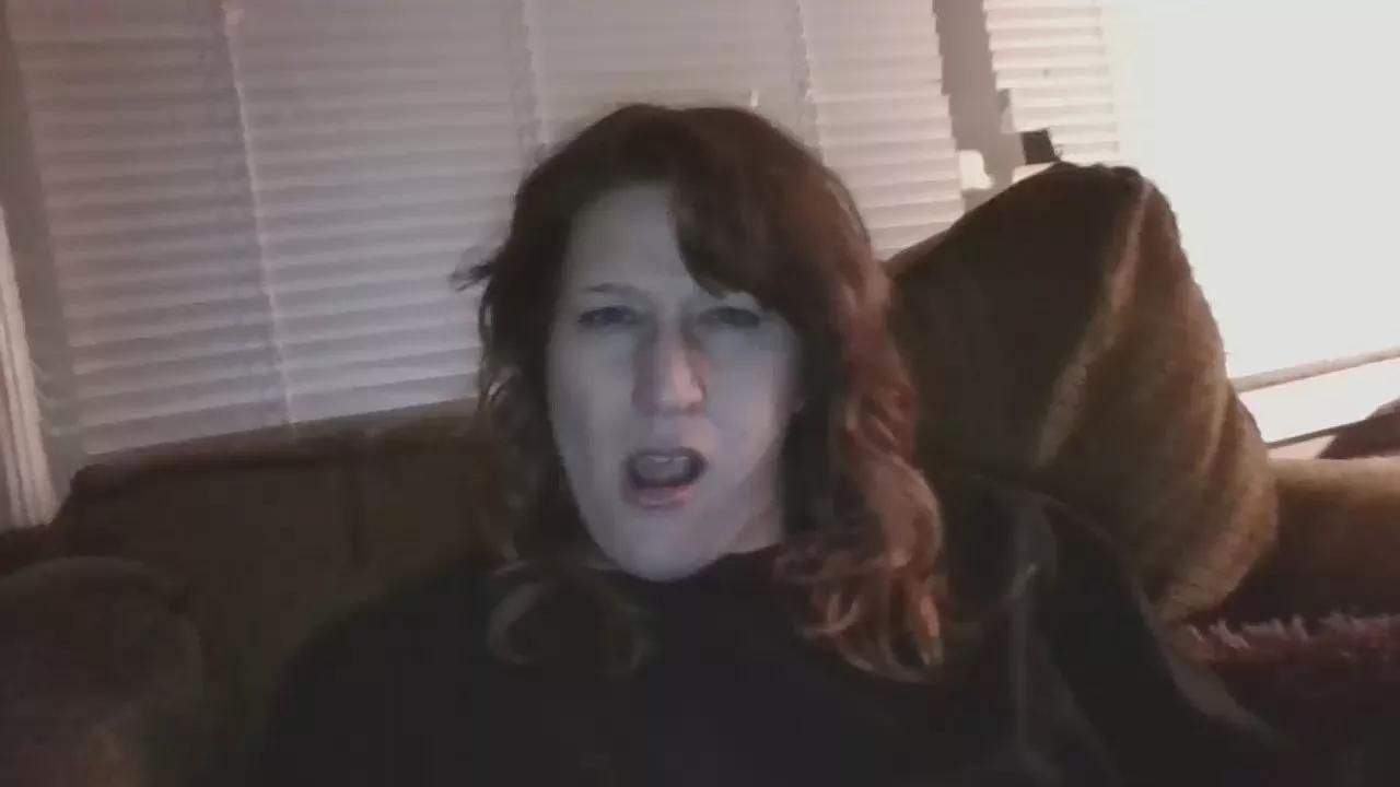 Dildoswgaggins on Cam4 