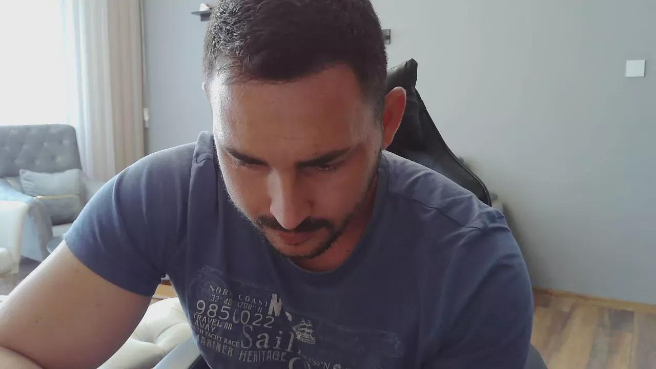 djmute_33 on Cam4 