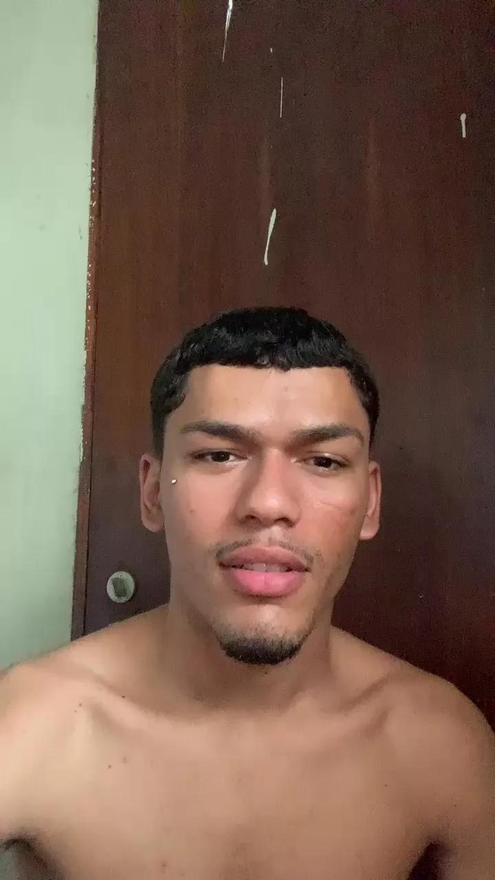 Dolariano4town on Cam4 