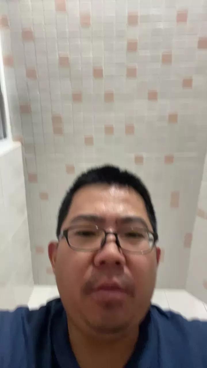 Edgemebear69 on Cam4 