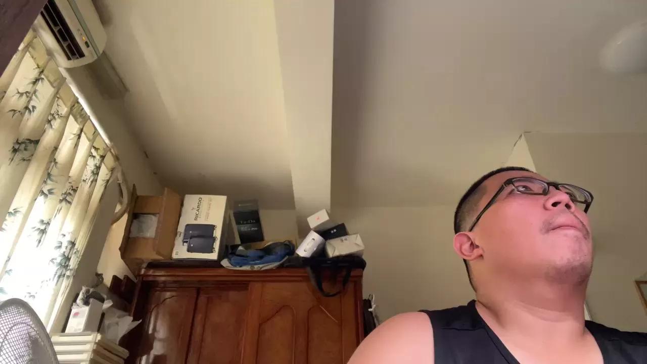 Edgemebear69 on Cam4 