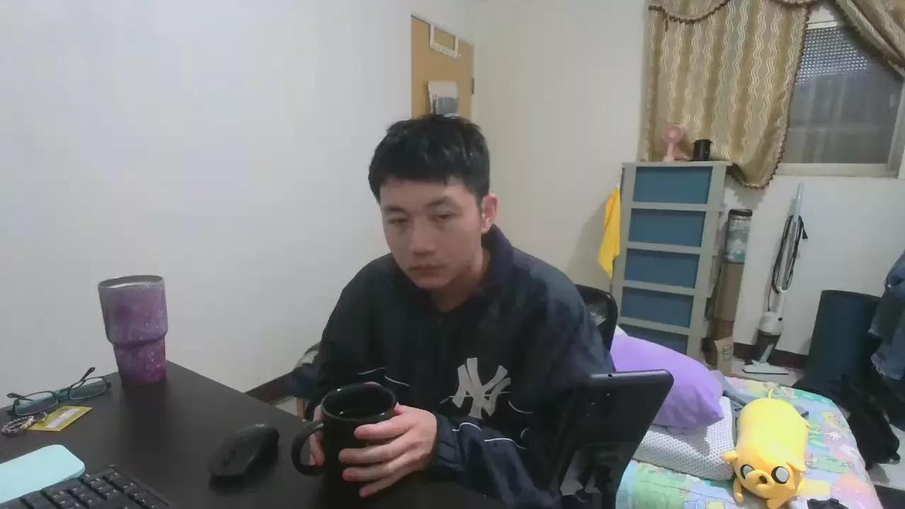 egg019763 on Cam4 