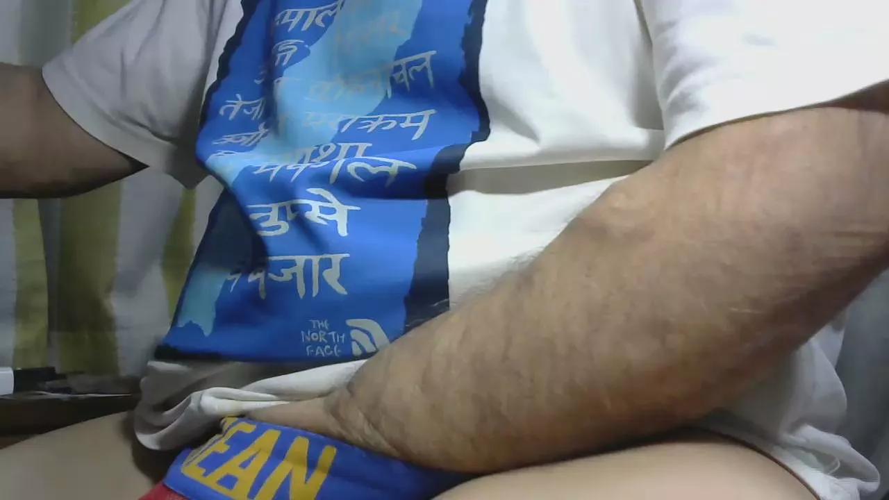 fluffbearr on Cam4 