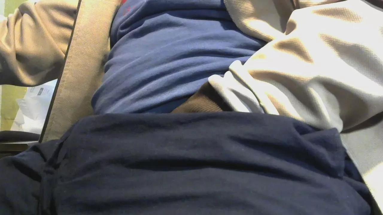 fluffbearr on Cam4 