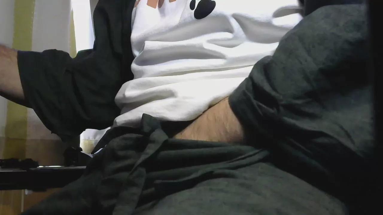 fluffbearr on Cam4 