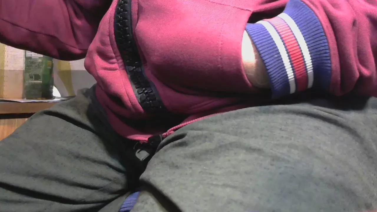fluffbearr on Cam4 
