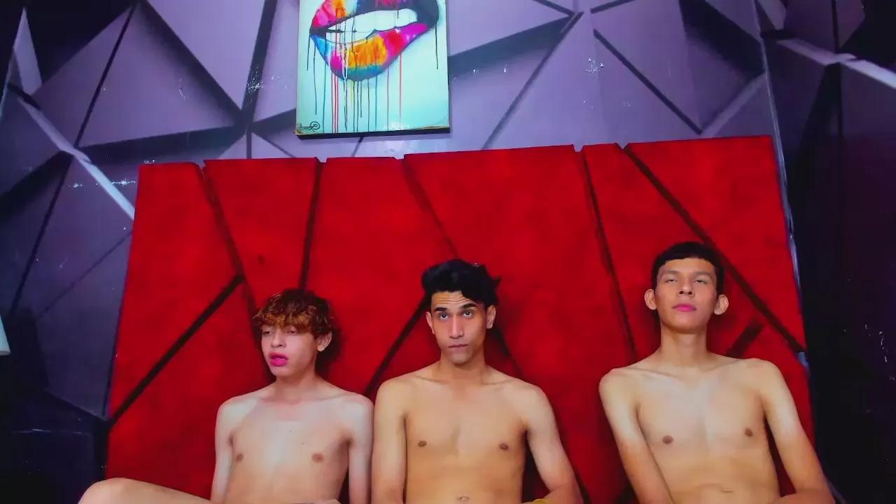 franyer_guys on Cam4 