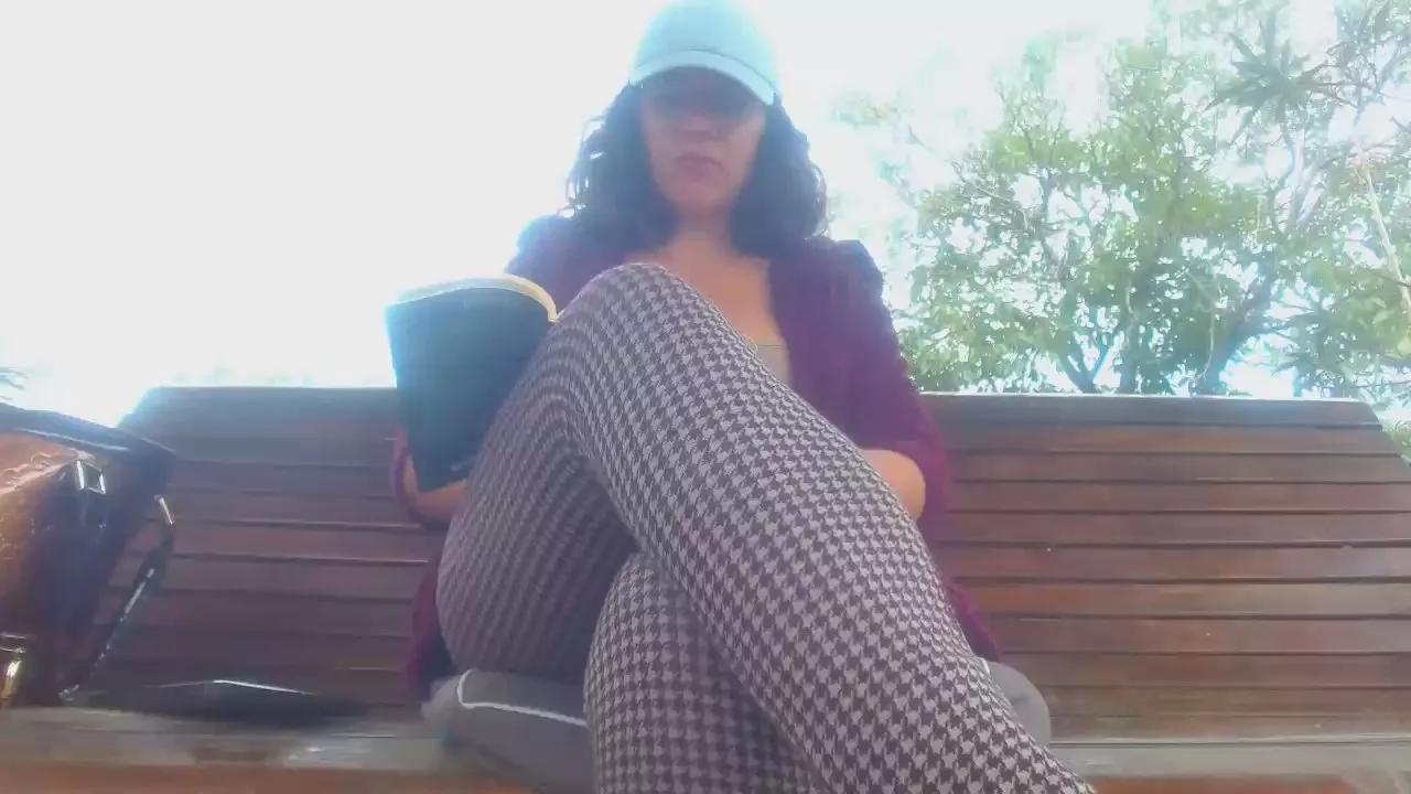 French_Claire25 on Cam4 