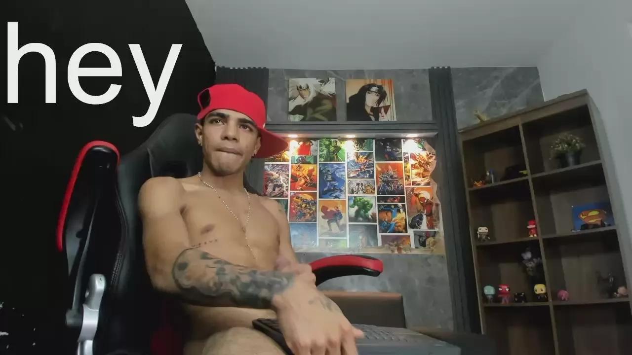 Gollden_dreams on Cam4 
