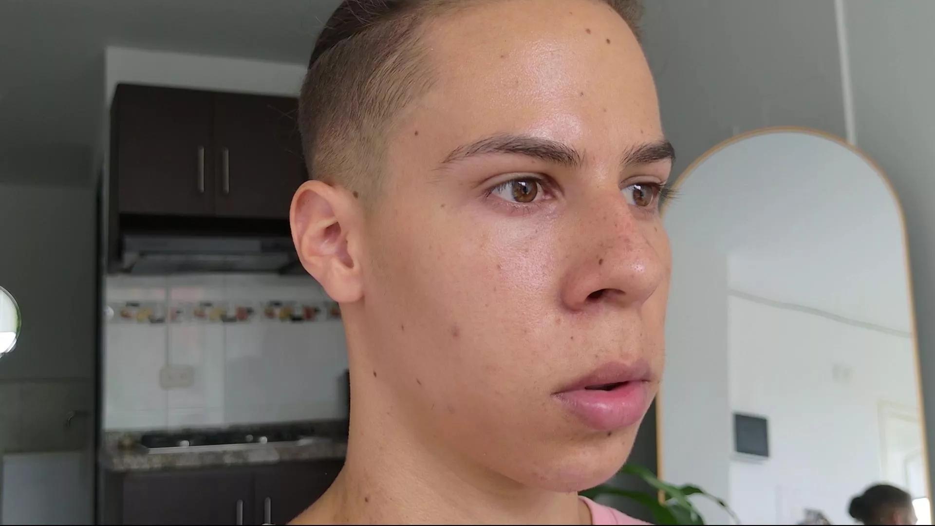 Grey___27 on Cam4 