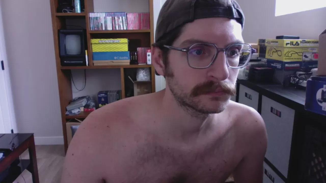 guydude2 on Cam4 