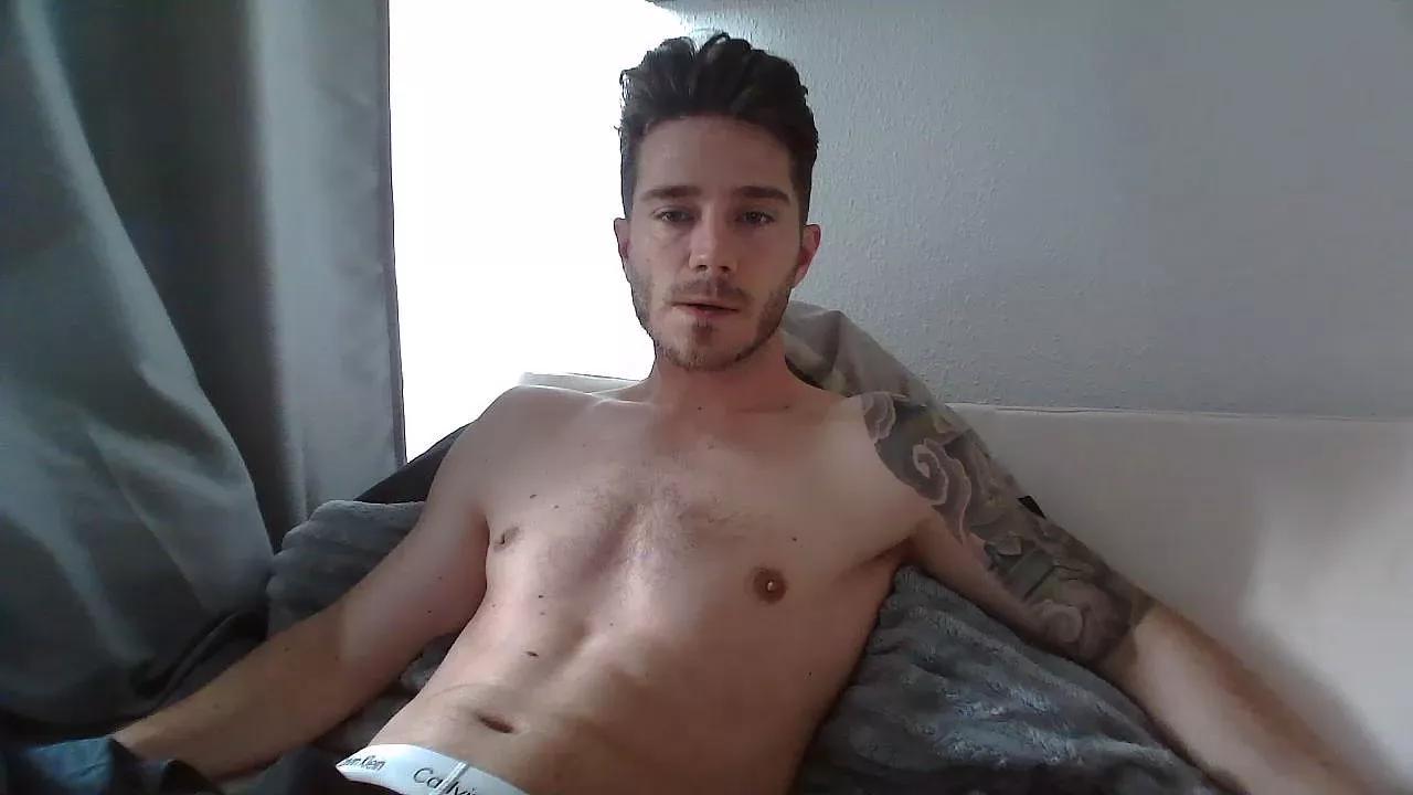 GuyFromNextDoor on Cam4 
