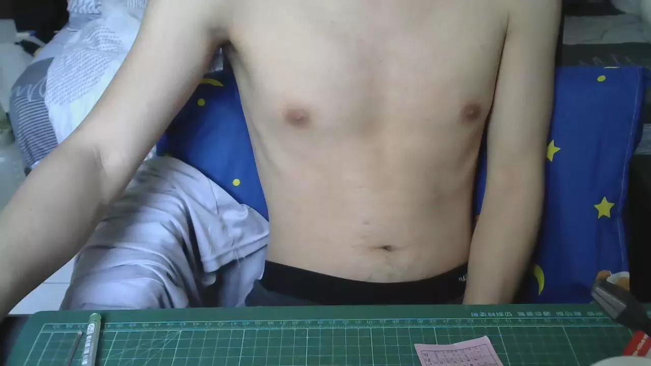 H0119 on Cam4 