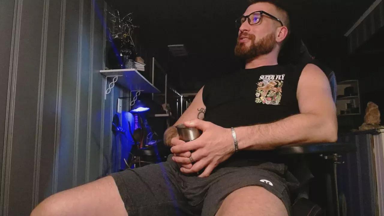 H_Daddy on Cam4 