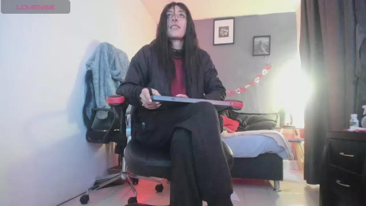 Haarley_xxx on Cam4 