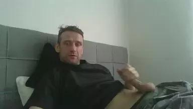 hartdickleon on Cam4 