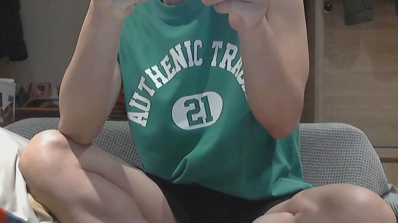 howhow22 on Cam4 