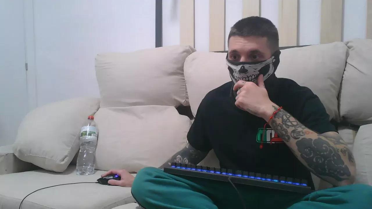 Hunterzito37 on Cam4 
