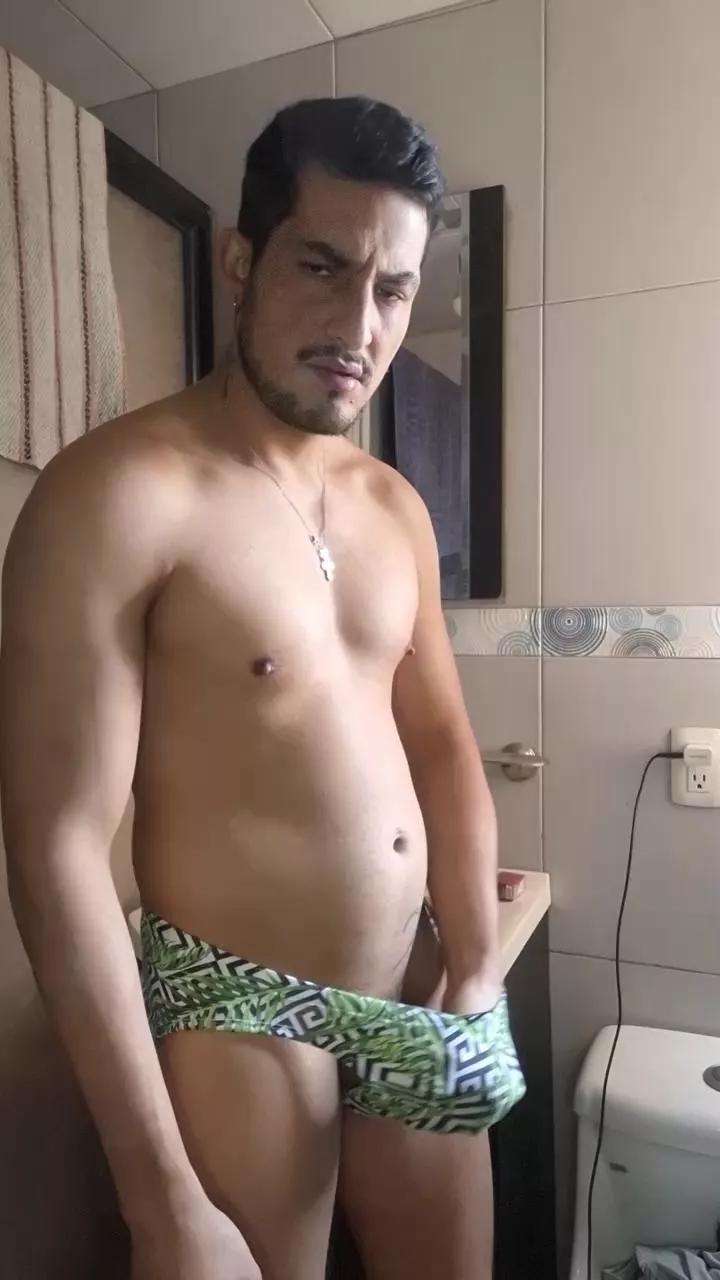 Isain3 on Cam4 