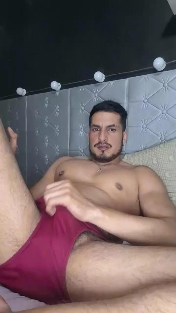 Isain3 on Cam4 