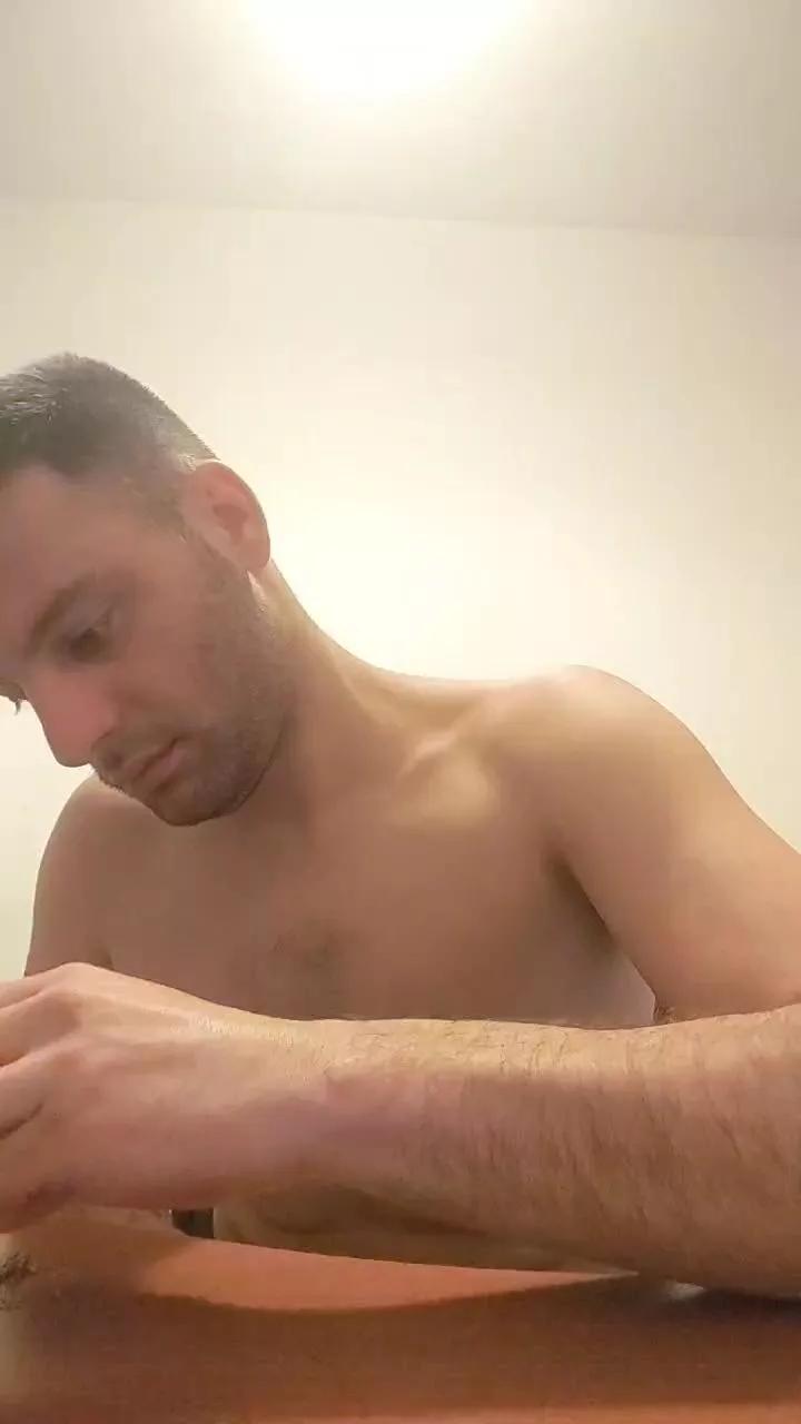 italian_bull1 on Cam4 