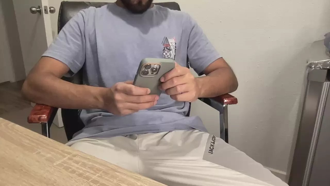 Offline joaoluiz27 on Cam4