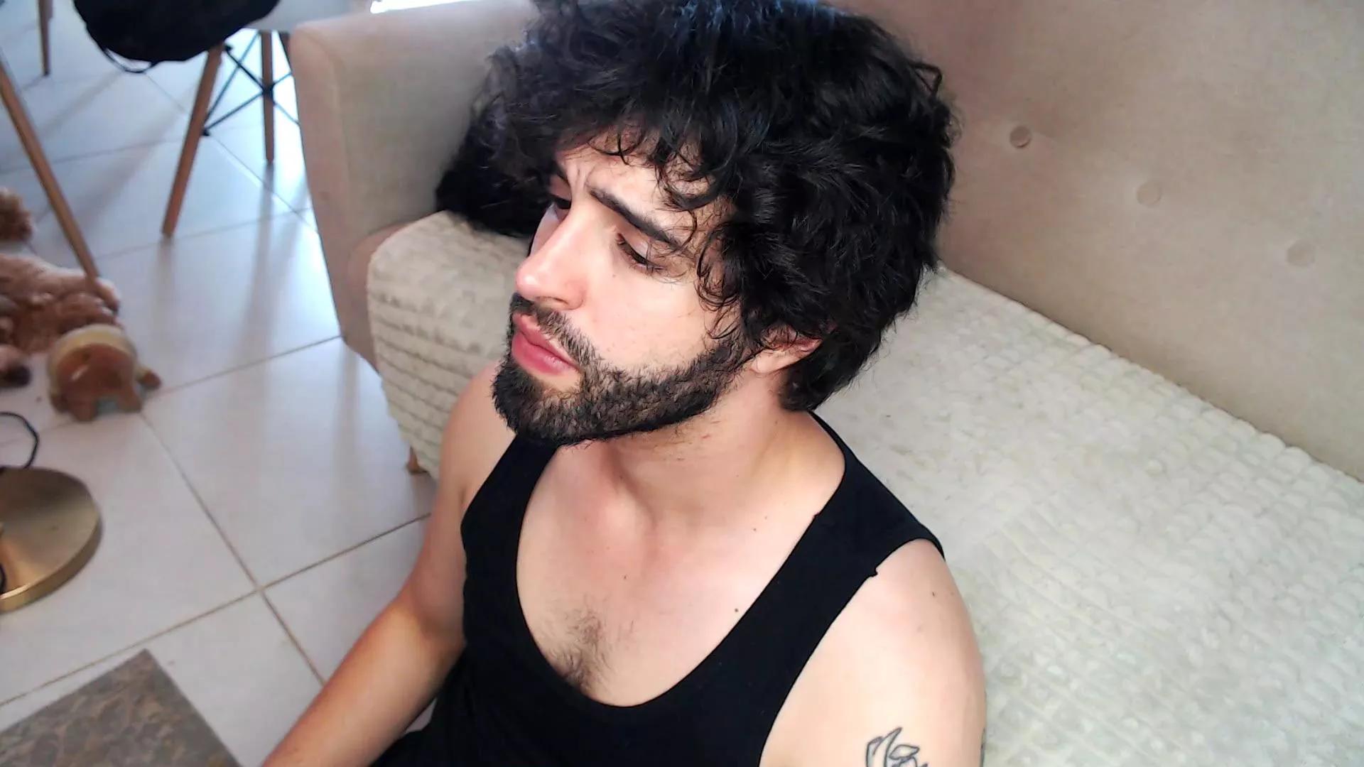 juanrizzo on Cam4 