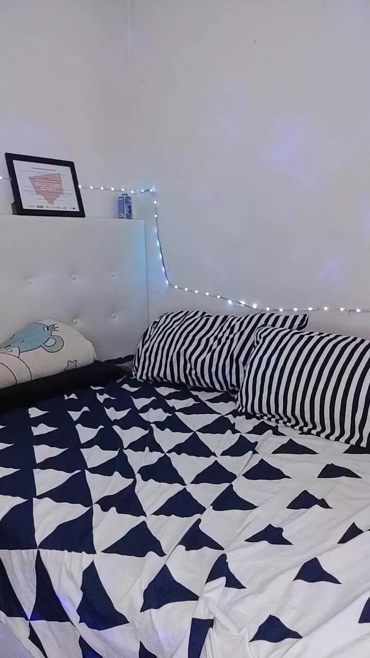 Katalinaaahot on Cam4 