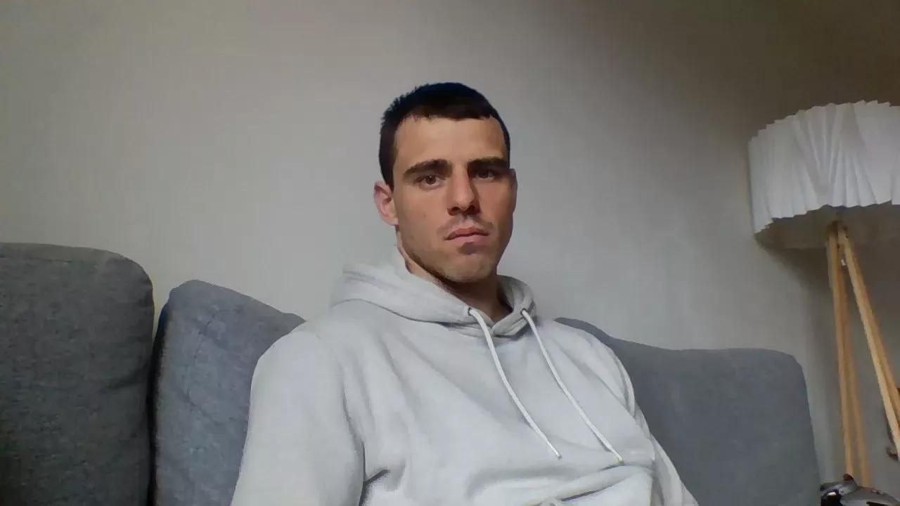 Kerzo2900 on Cam4 