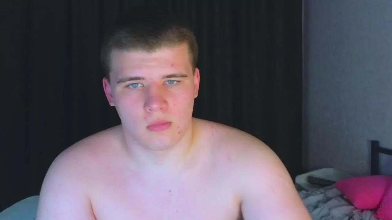 KevinKRYSTALLL on Cam4 