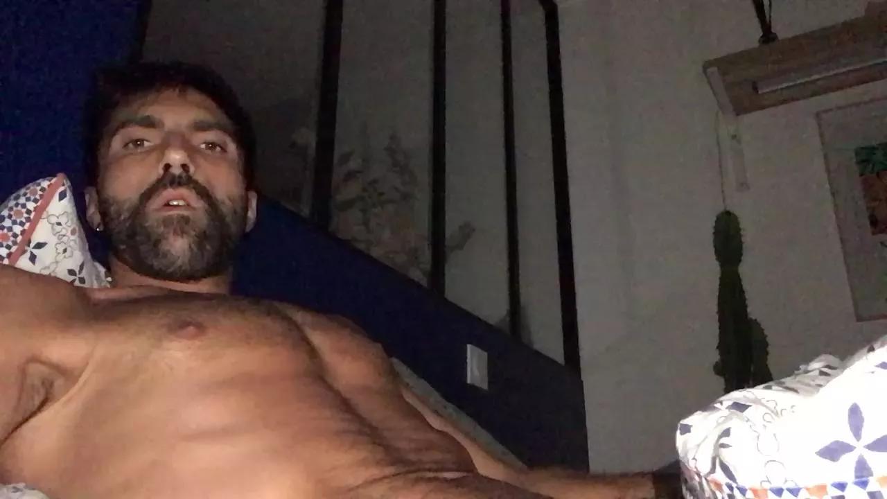 KiinkyBtm on Cam4 
