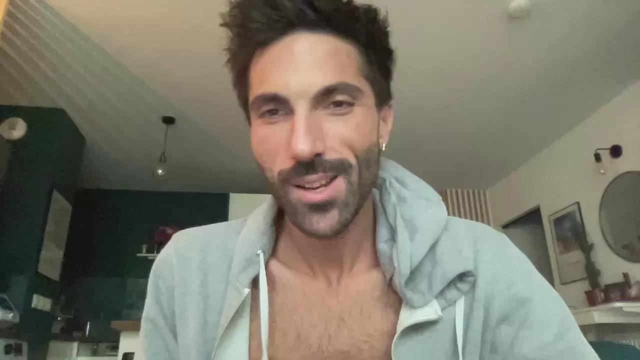 KiinkyBtm on Cam4 