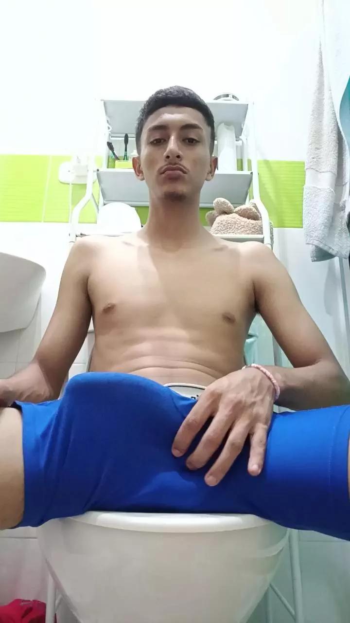 King_Cock7 on Cam4 