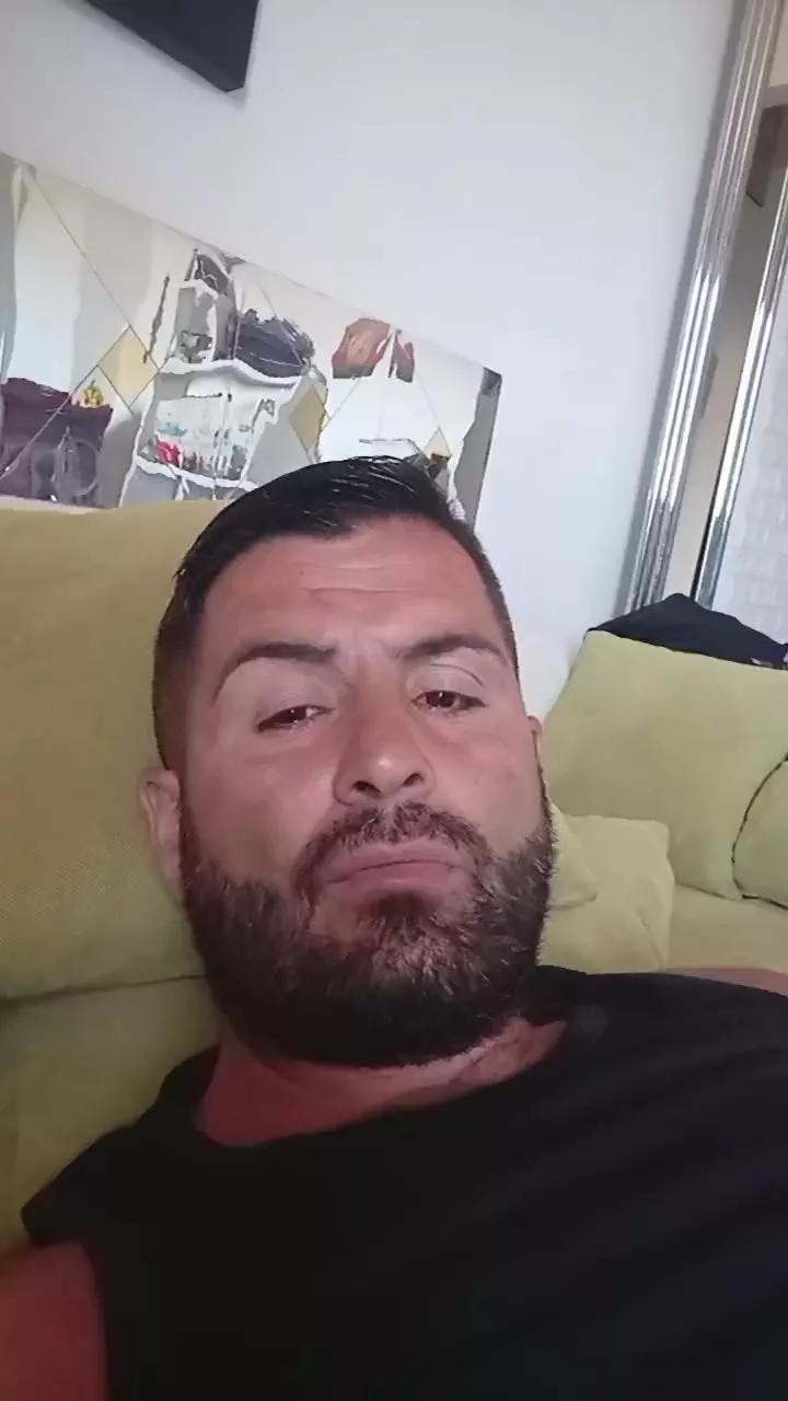 Kingbull1900 on Cam4 