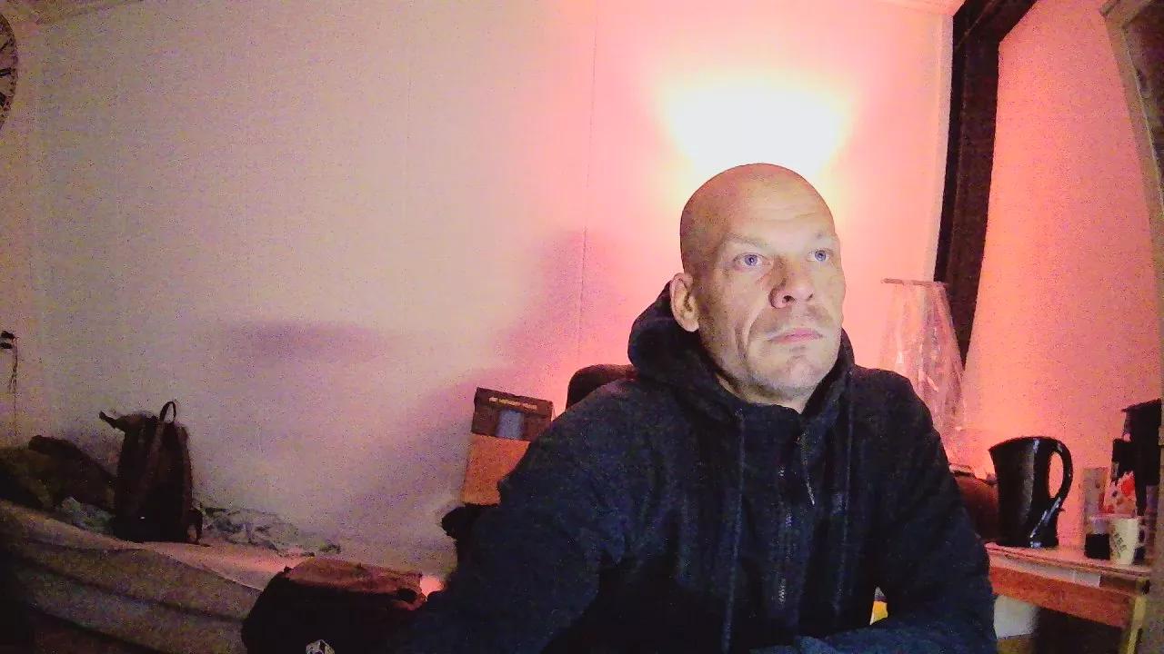 Kinky_Play on Cam4 