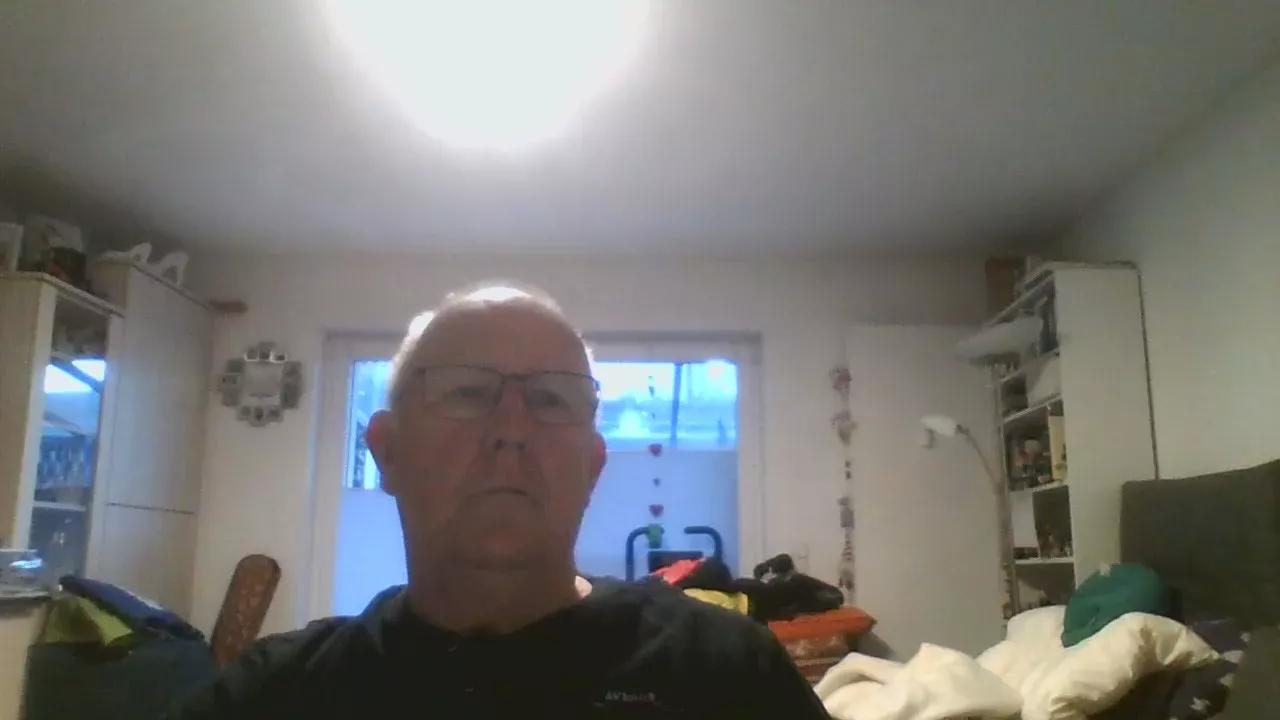 klaus4457 on Cam4 