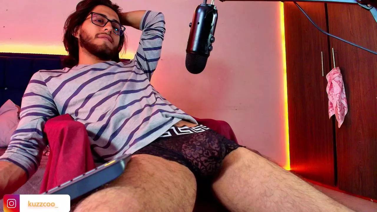 kuzzco on Cam4 
