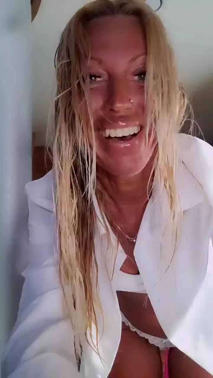Ladyblue on Cam4 