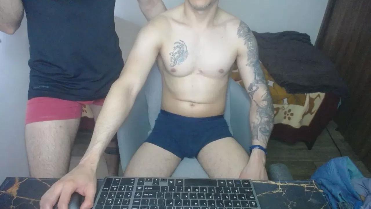 Lealboy on Cam4 