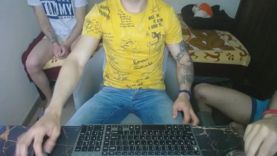 Lealboy on Cam4 