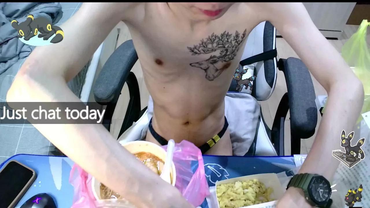 Leo0728 on Cam4 