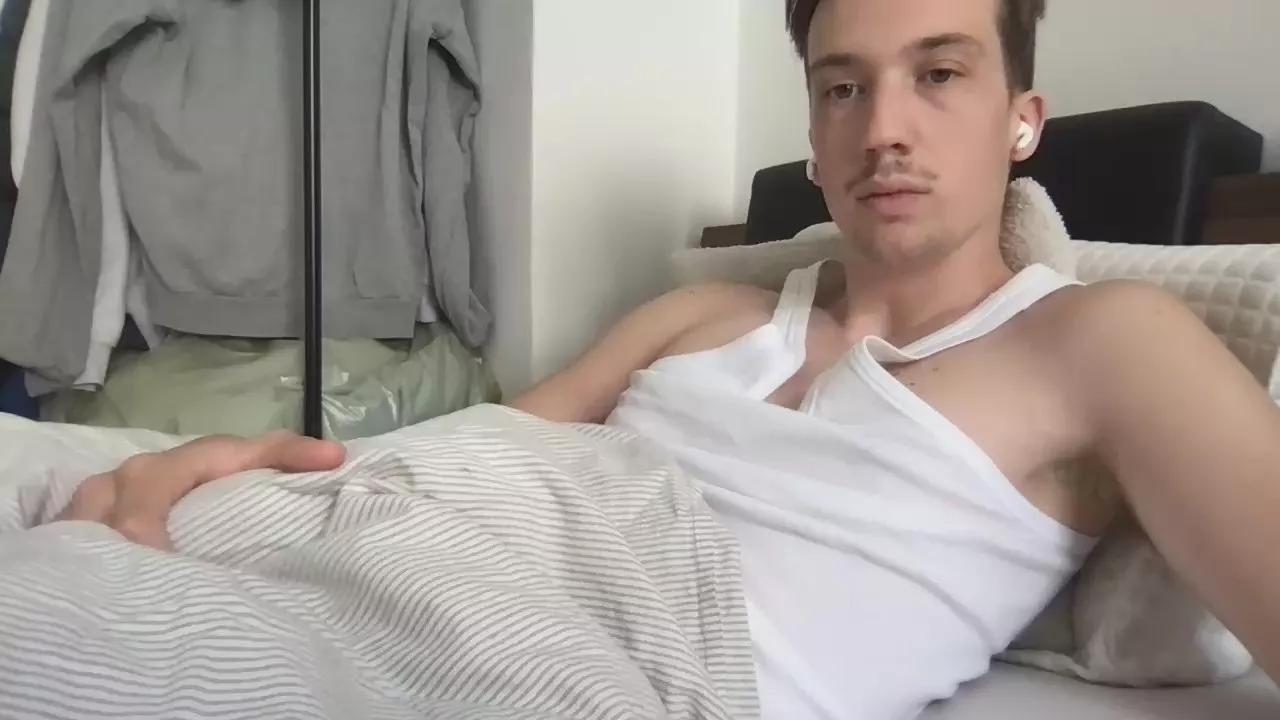 LeonToPlay on Cam4 