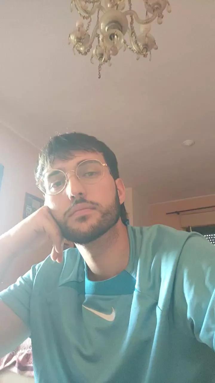 Leoo2727 on Cam4 