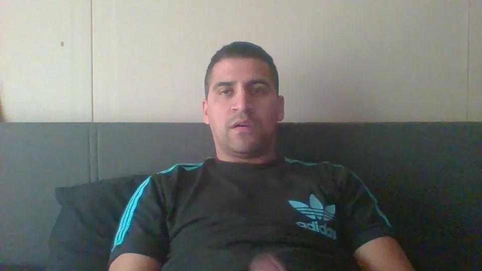 LeoRoom on Cam4 