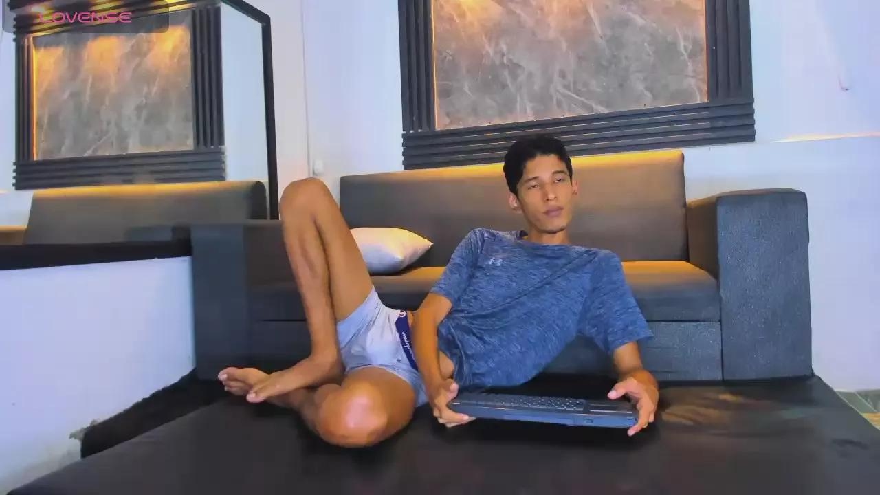 liaam_mendoza on Cam4 