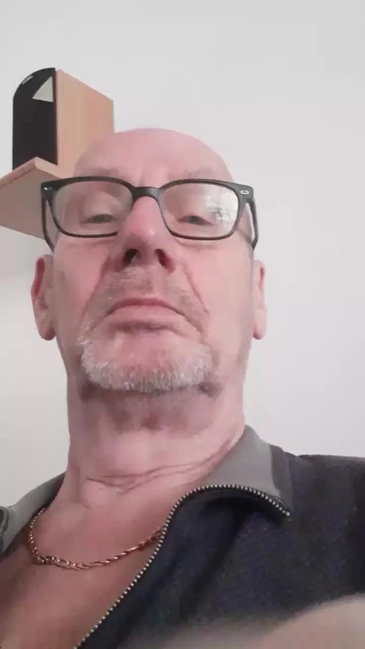 libido27 on Cam4 